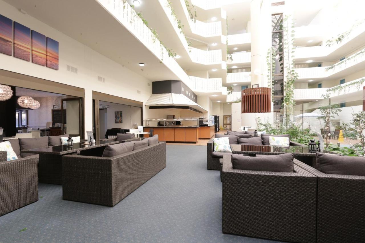 Atrium Hotel Mandurah Eksteriør bilde